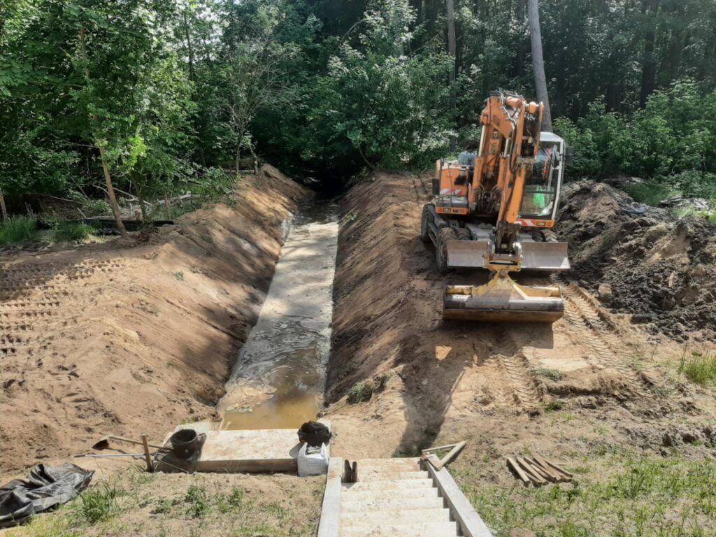 586bef06 cedd 4026 96ce 746a657d86bf